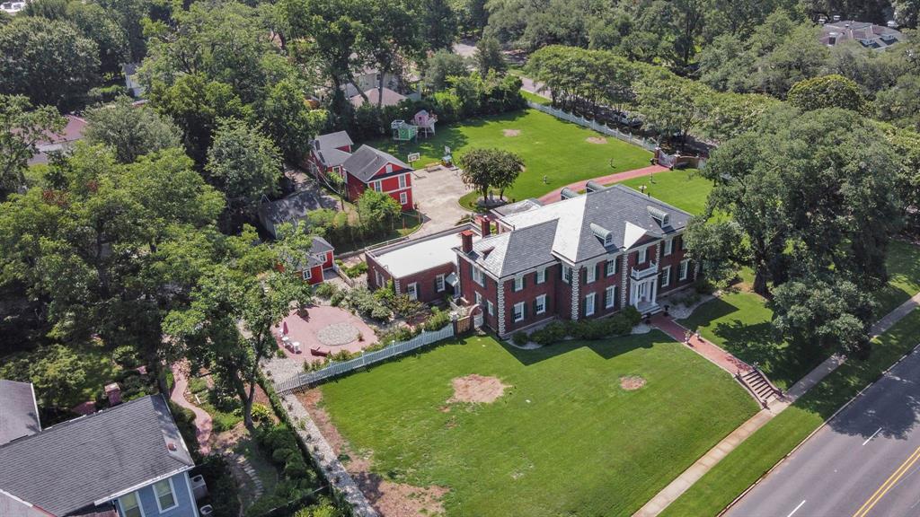 THORNHILL SUBN. - Residential