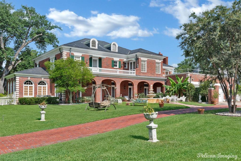 THORNHILL SUBN. - Residential