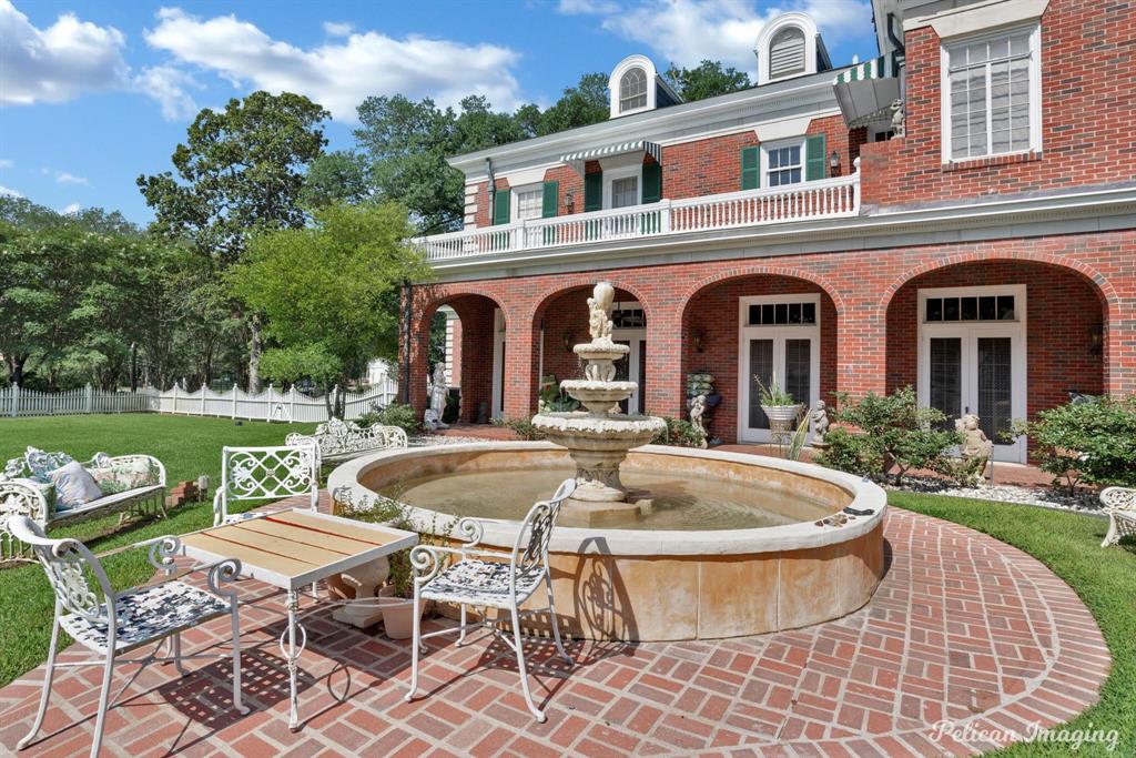 THORNHILL SUBN. - Residential