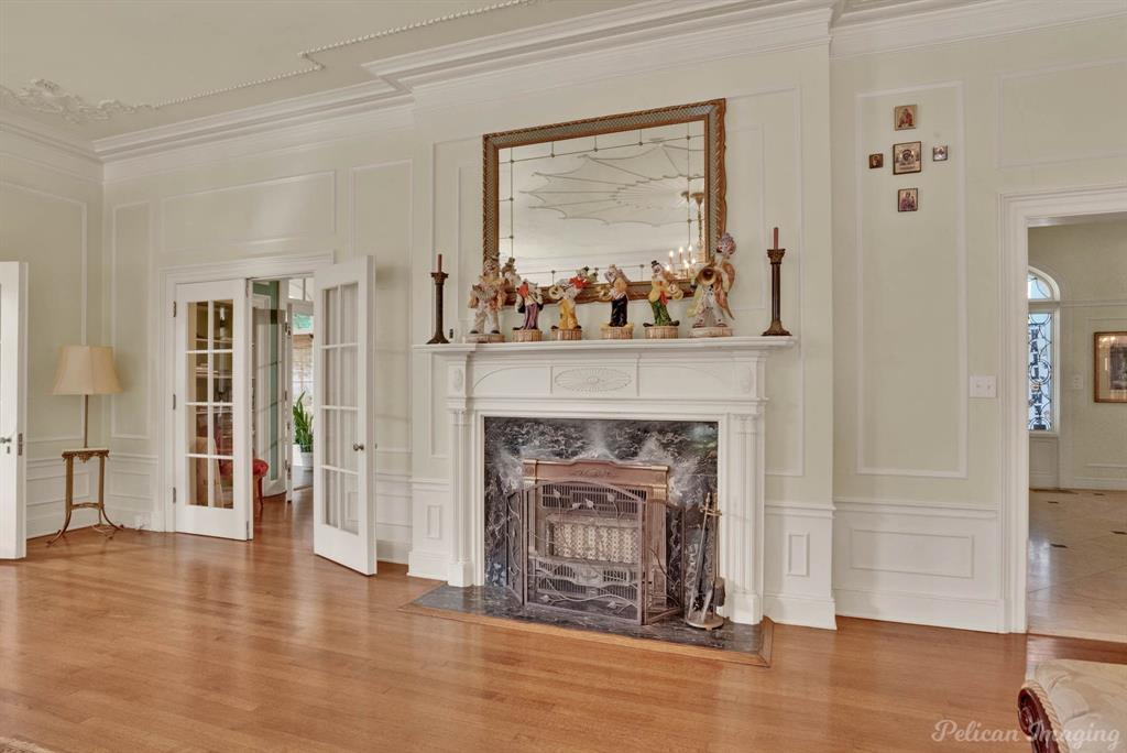 THORNHILL SUBN. - Residential