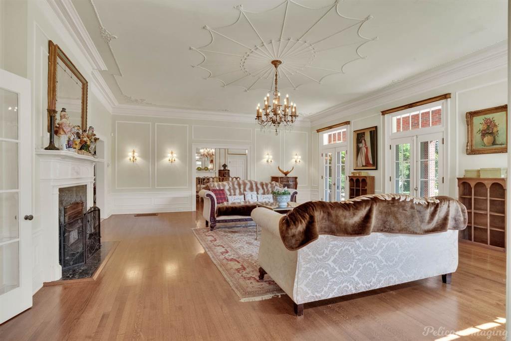 THORNHILL SUBN. - Residential