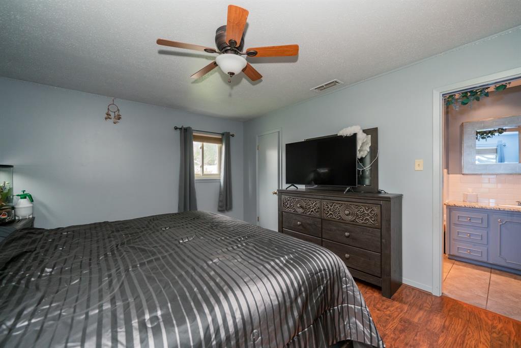 J A Gibson Surv Abs #381 - Residential