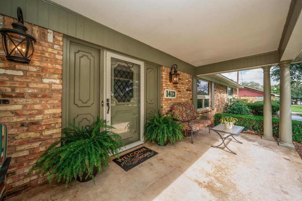 1413 S Main Street S