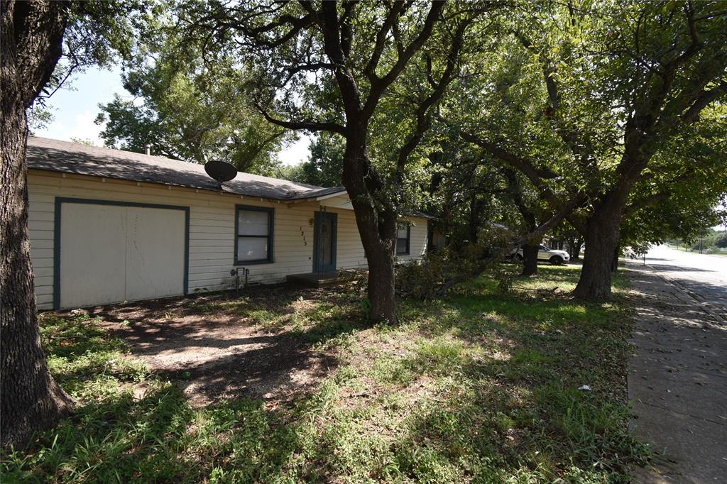 1215 Country Club Road