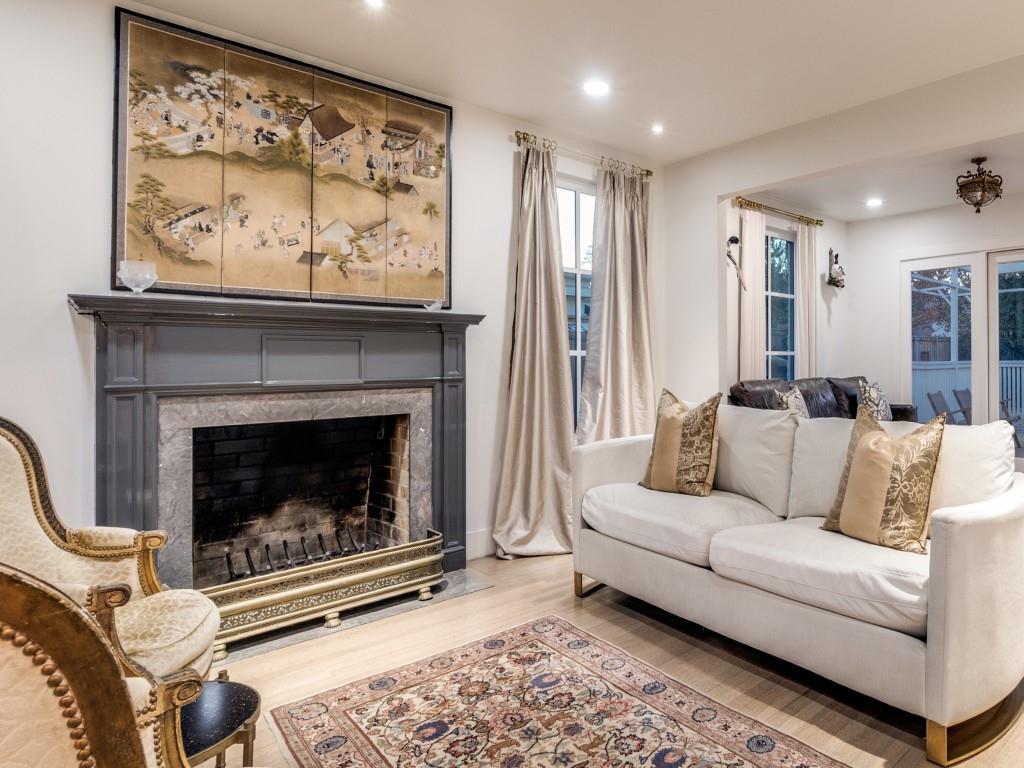 5325 W University Boulevard