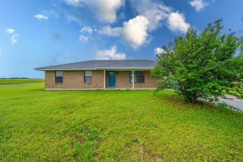 Photo of 516 Venice Drive, Italy, TX 76651 (MLS # 21254930)