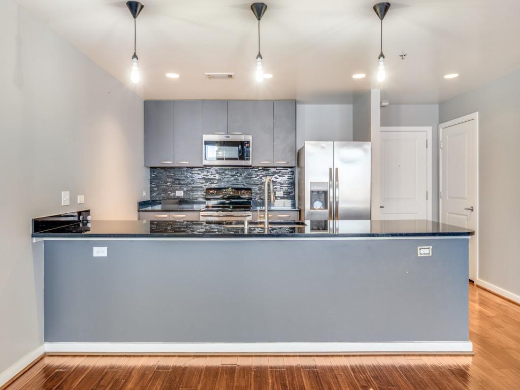 1200 Main Street 1506