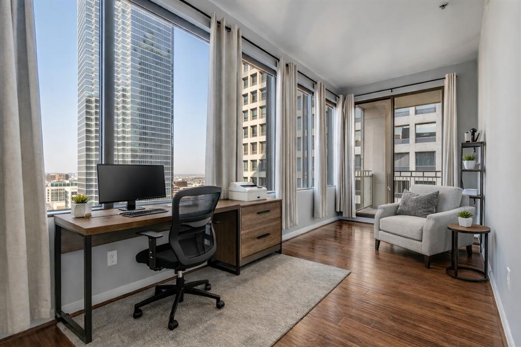 Metropolitan 1200 Main St Condo - Residential