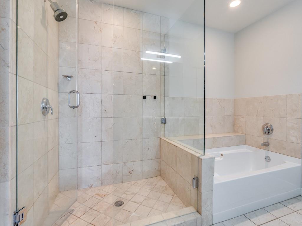 Metropolitan 1200 Main St Condo - Residential