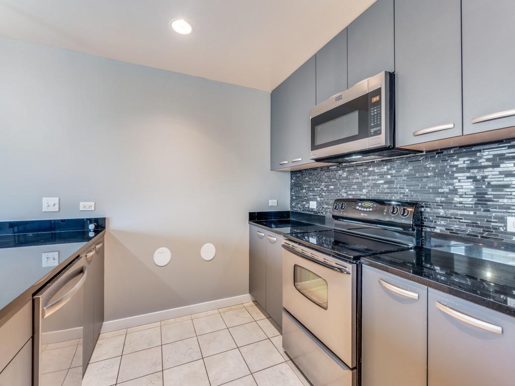 Metropolitan 1200 Main St Condo - Residential