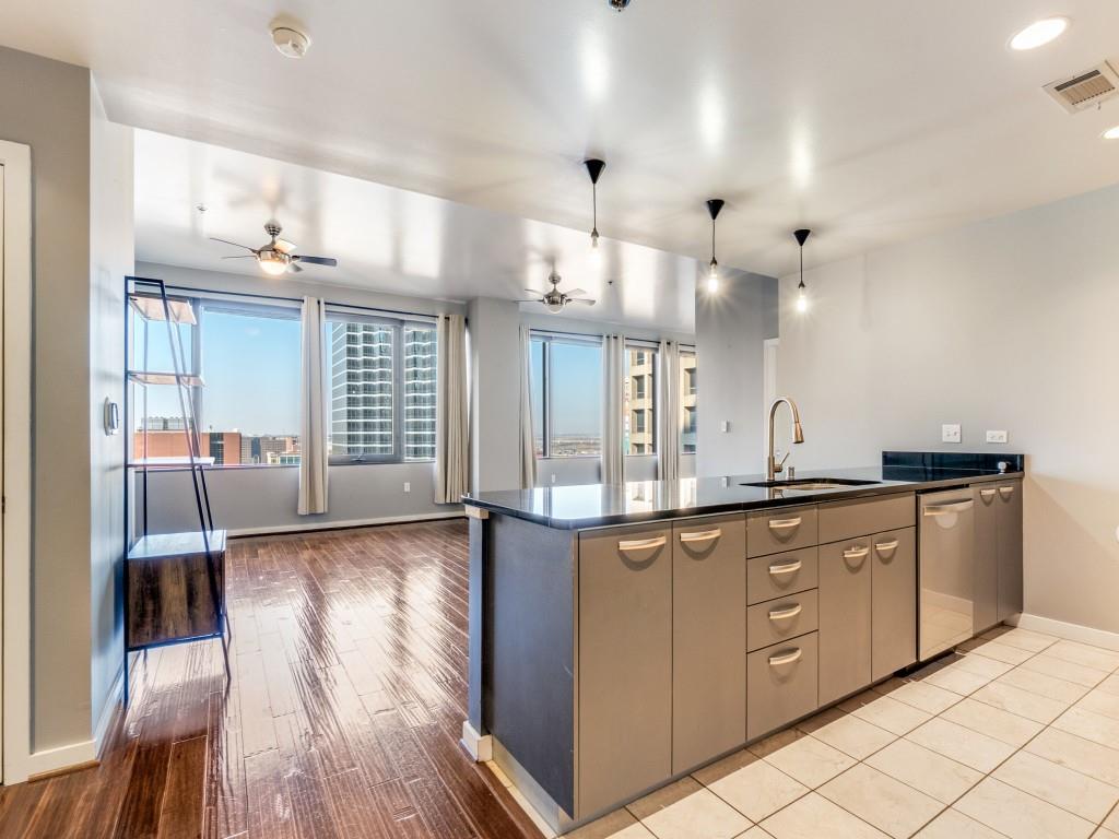 Metropolitan 1200 Main St Condo - Residential