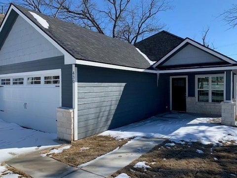 Photo of 430 W Morgan Street, Denison, TX 75020 (MLS # 21323767)