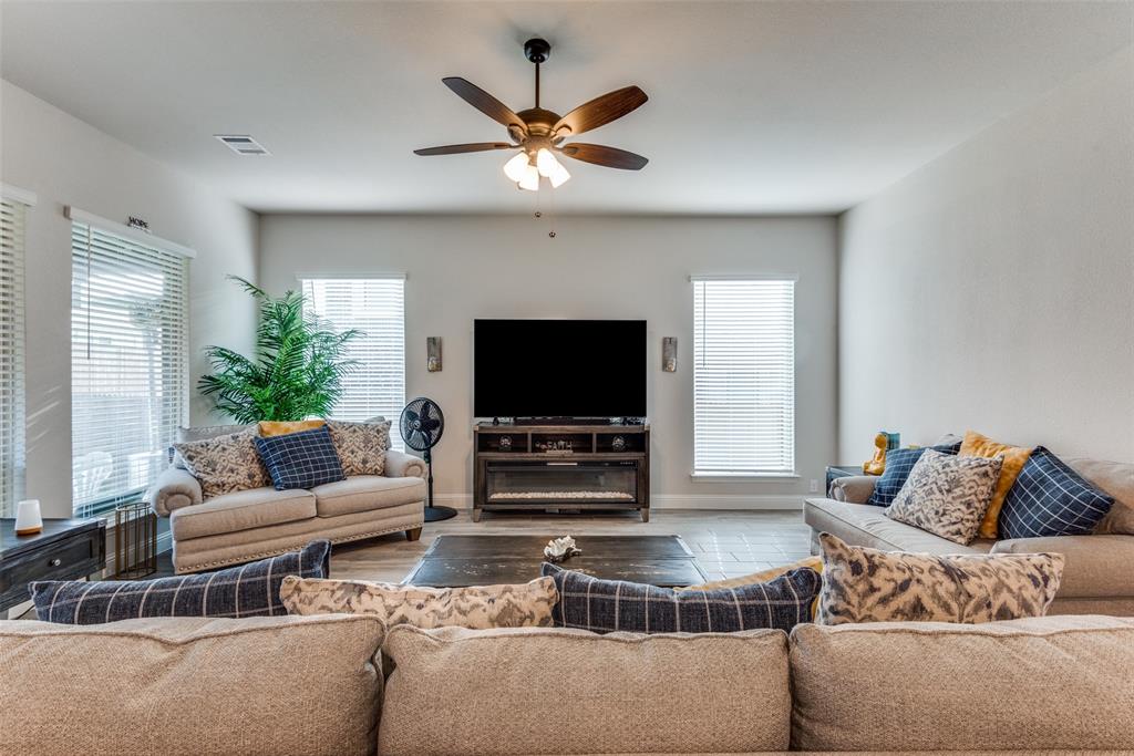 1003 Creekhaven Lane