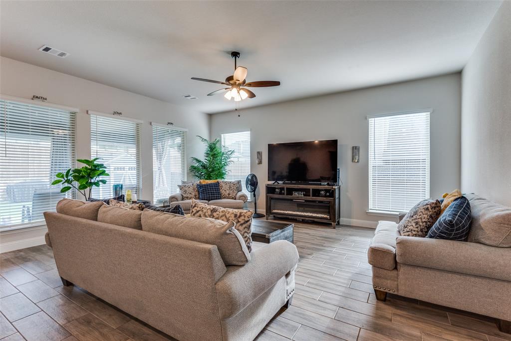 1003 Creekhaven Lane