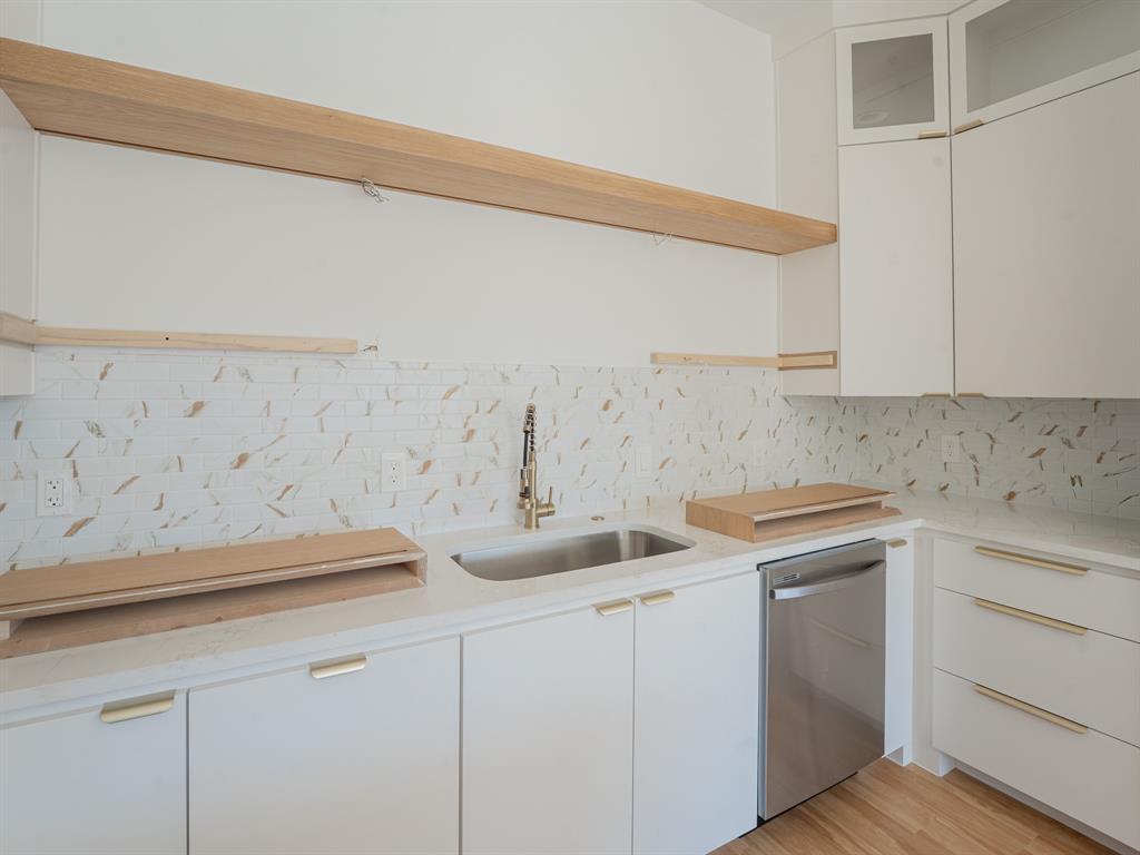 EDMORE VALENTINE - Residential