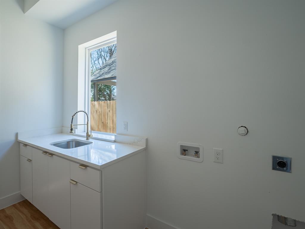 EDMORE VALENTINE - Residential