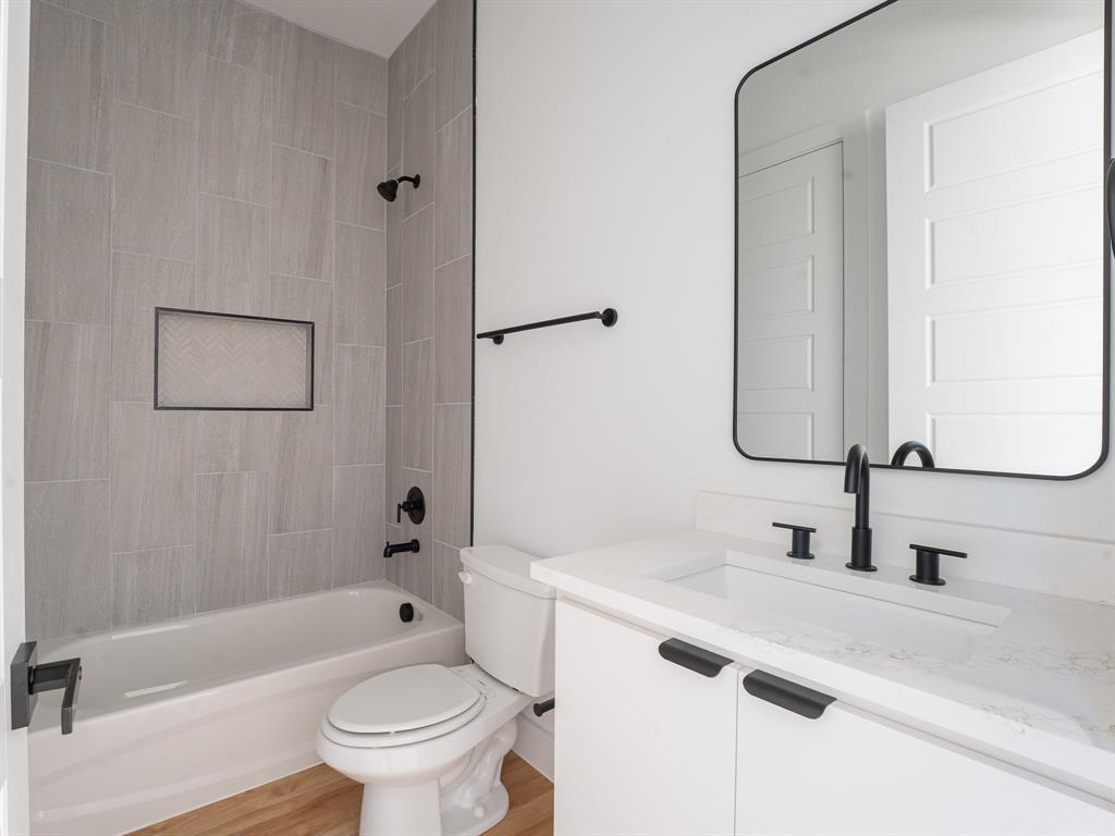 EDMORE VALENTINE - Residential