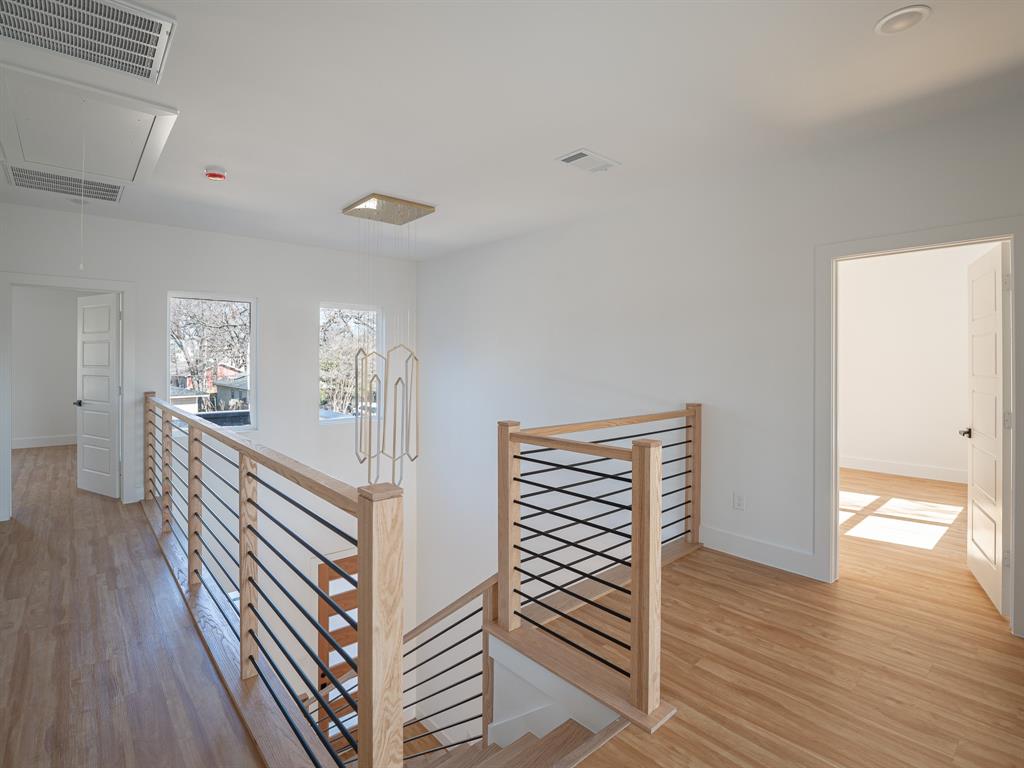 EDMORE VALENTINE - Residential