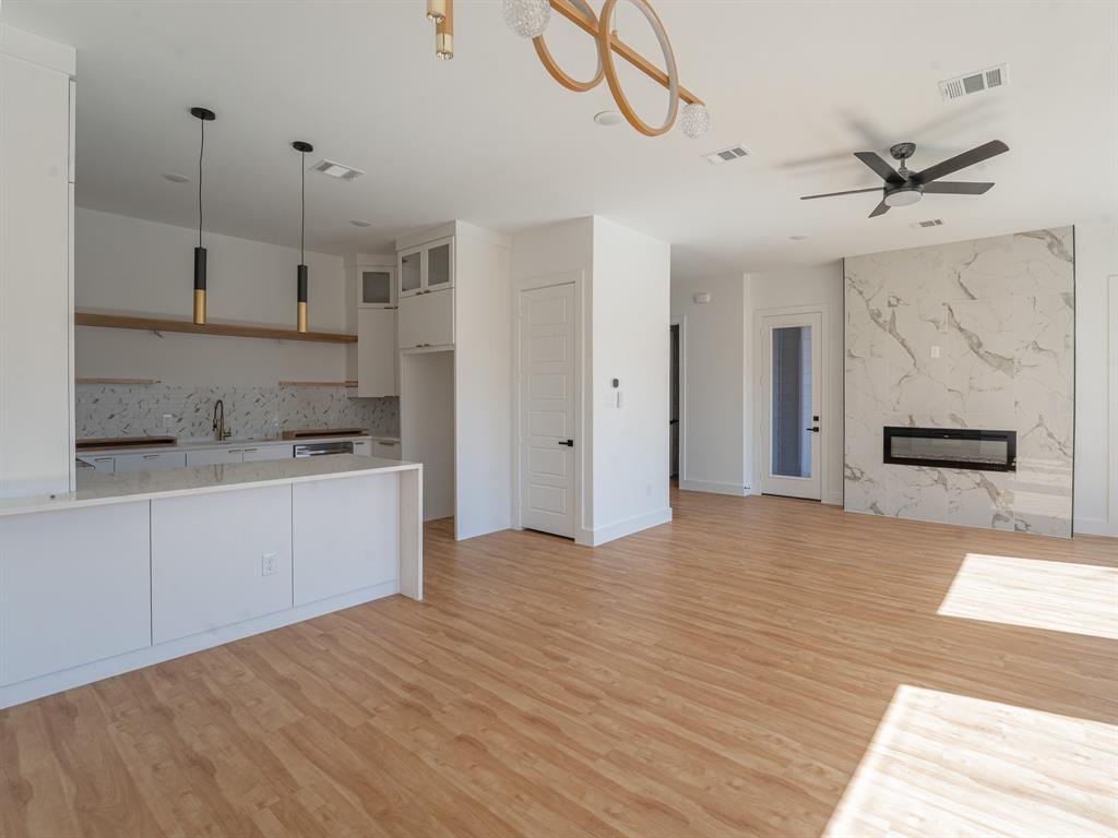 EDMORE VALENTINE - Residential