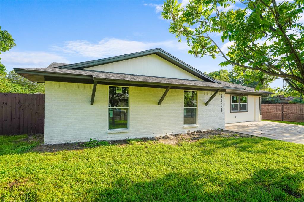 9404 Glengreen Drive