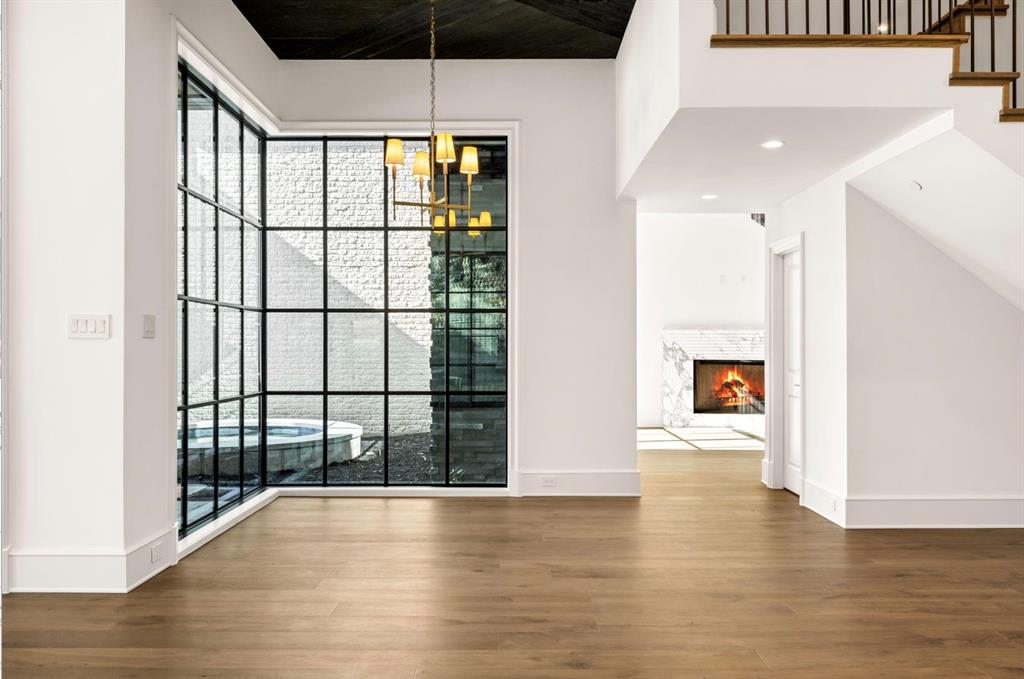 3111 Lake Creek Drive