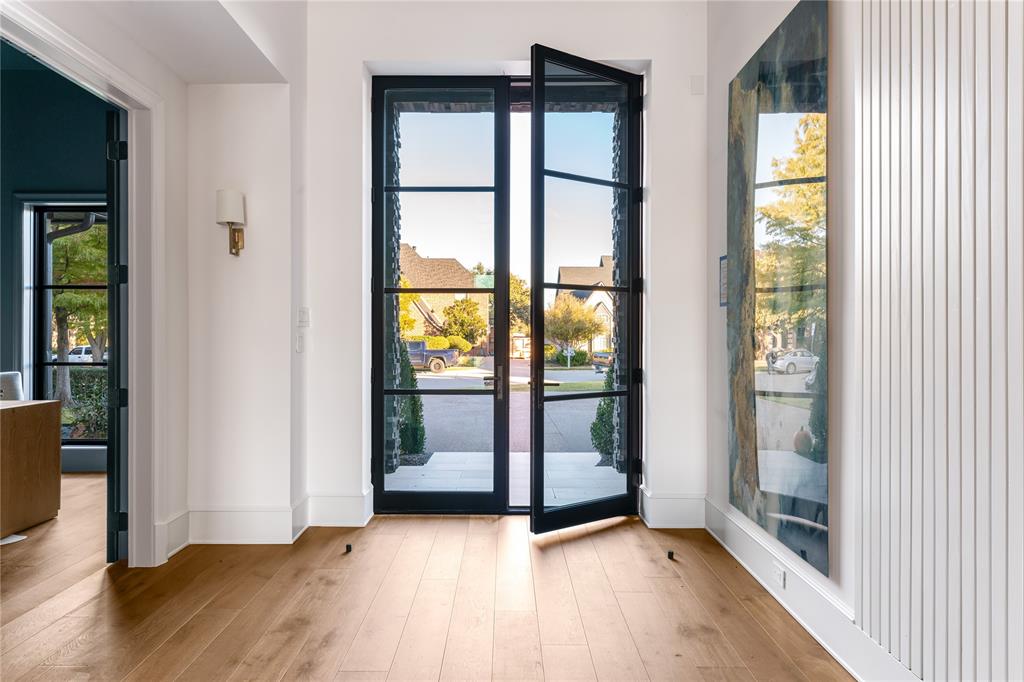 3111 Lake Creek Drive