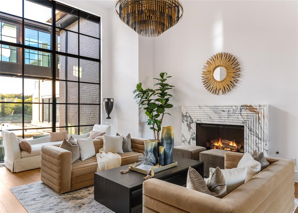 3111 Lake Creek Drive