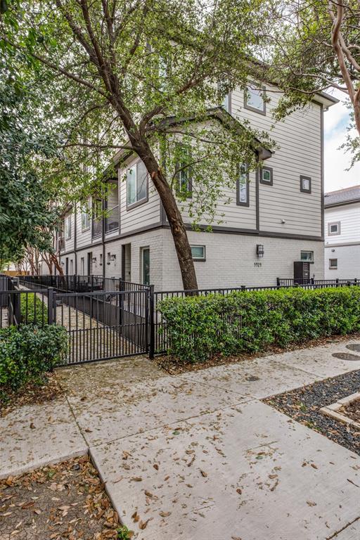 5924 Hudson Condo Association - Residential