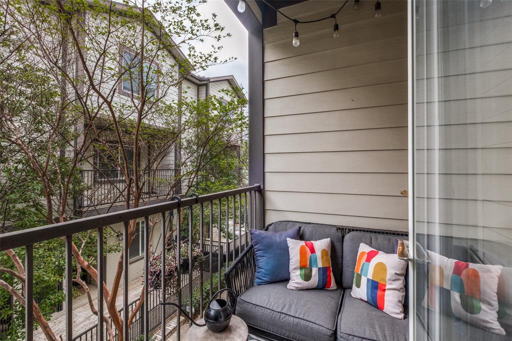 5924 Hudson Condo Association - Residential