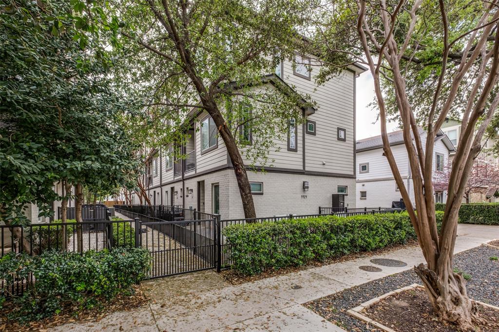 5924 Hudson Condo Association - Residential