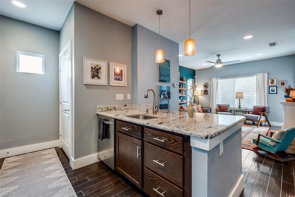 5924 Hudson Condo Association - Residential