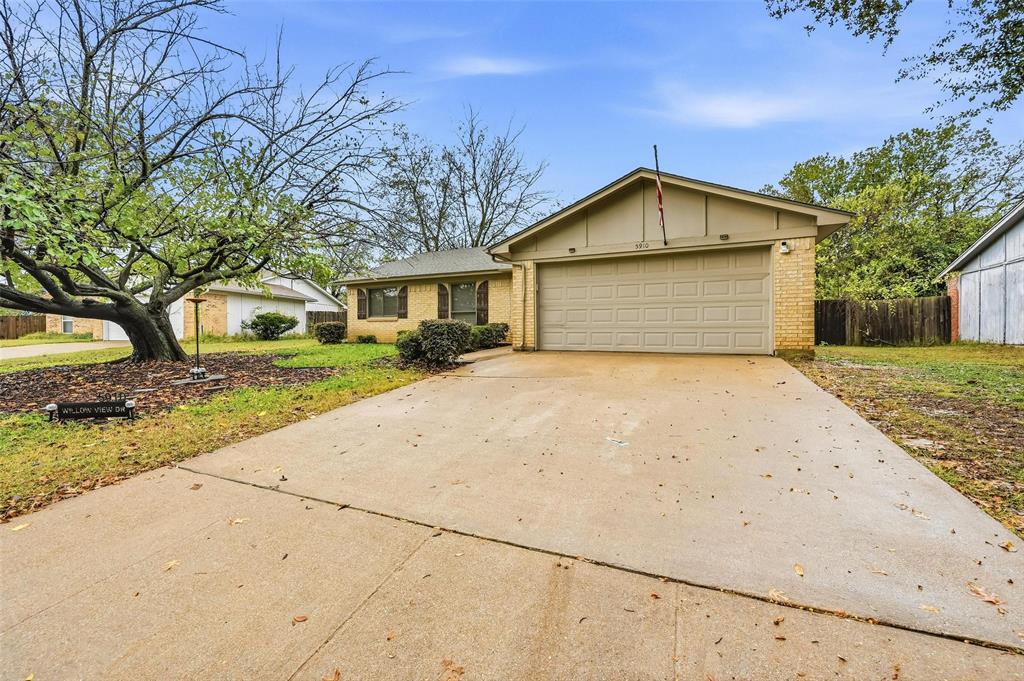 5910 Willow View Drive