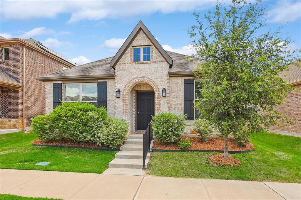 2133 Miramar Drive