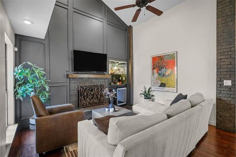 Photo of 3228 San Jacinto Street, Dallas, TX 75204 (MLS # 21255317)