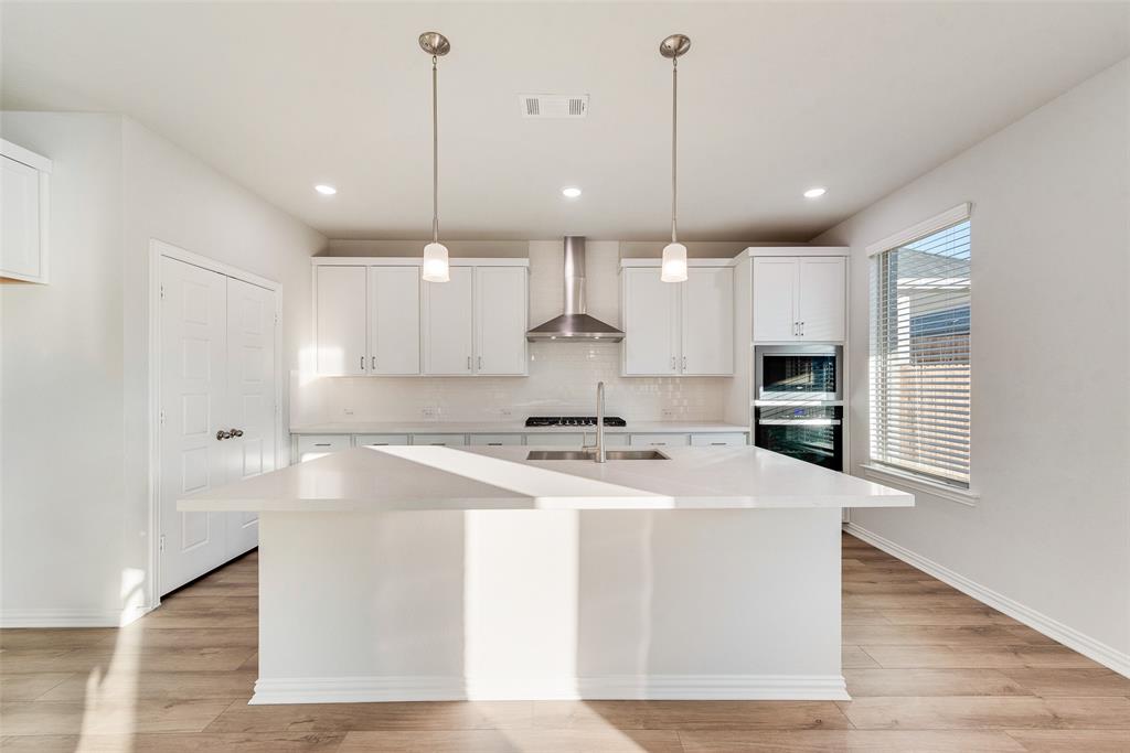 3432 Cross Shore Drive