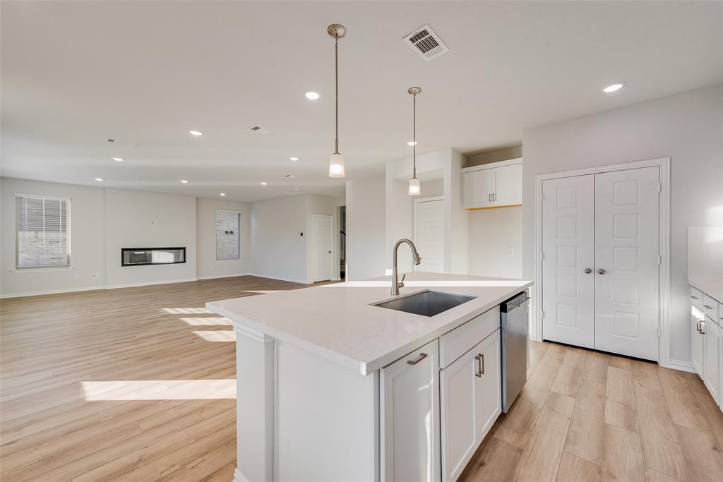 3432 Cross Shore Drive
