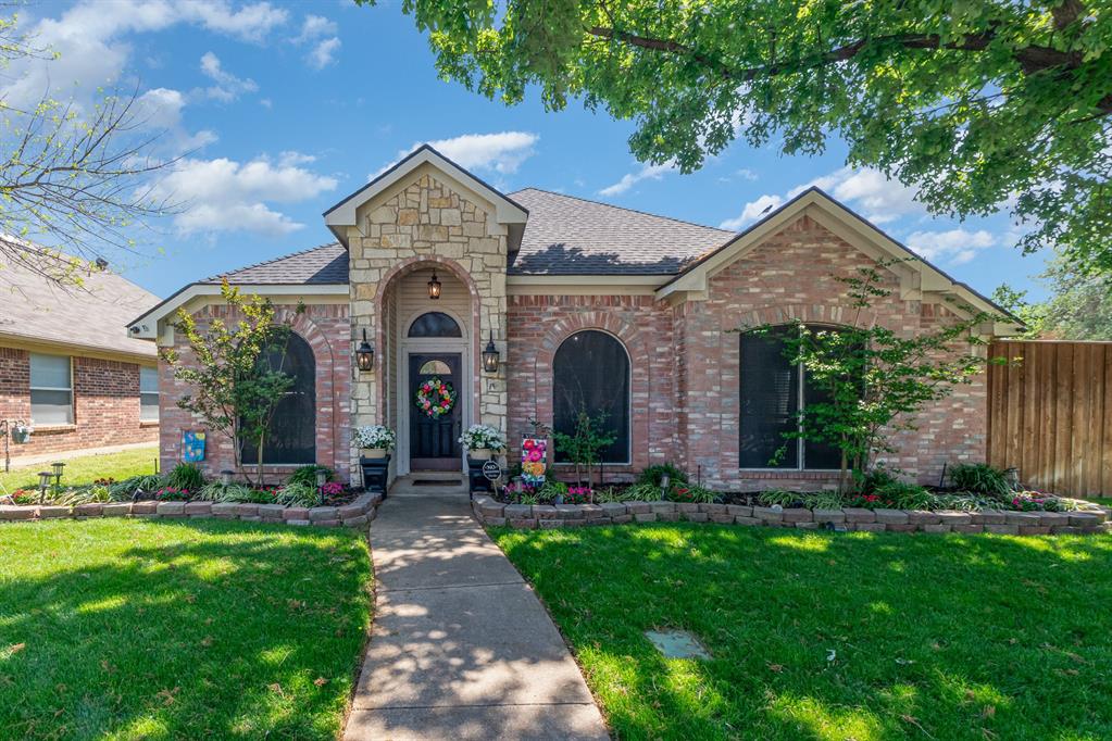 1105 Christopher Lane