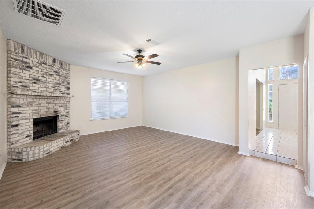 Huntington Village Ph III Add - Residential Lease