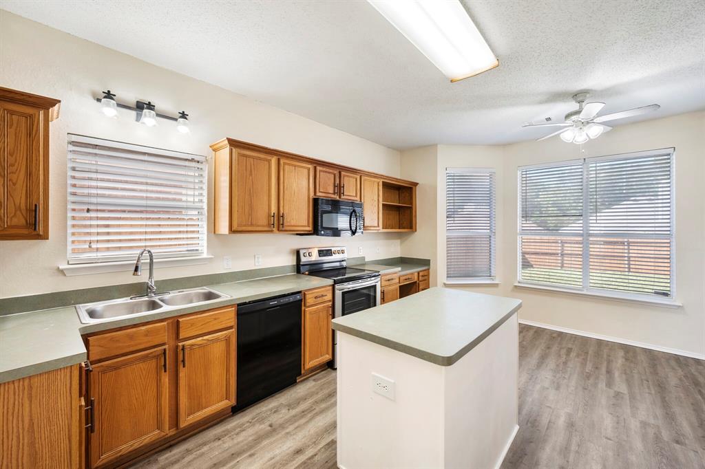 Huntington Village Ph III Add - Residential Lease