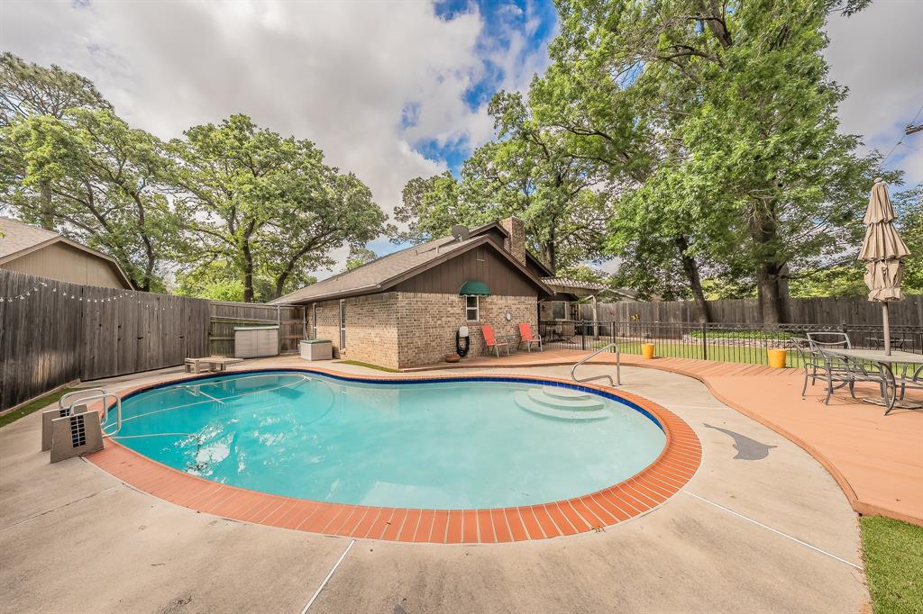 2003 Edgebrook Court