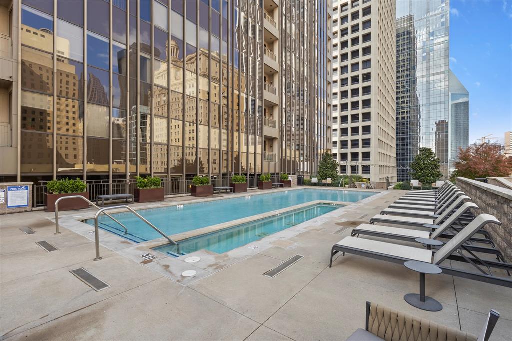 Metropolitan 1200 Main Street - Residential