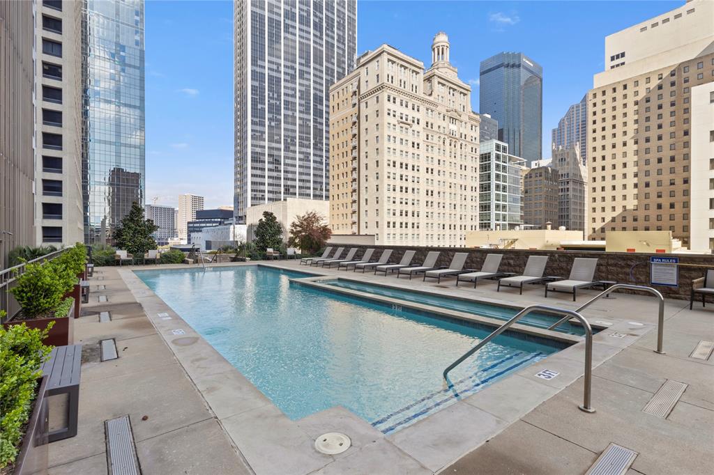 Metropolitan 1200 Main Street - Residential