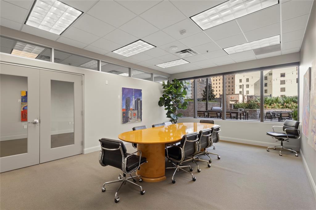 Metropolitan 1200 Main Street - Residential