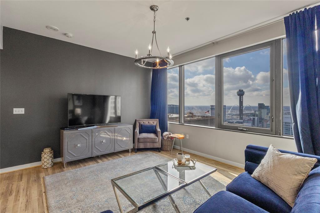 Metropolitan 1200 Main Street - Residential