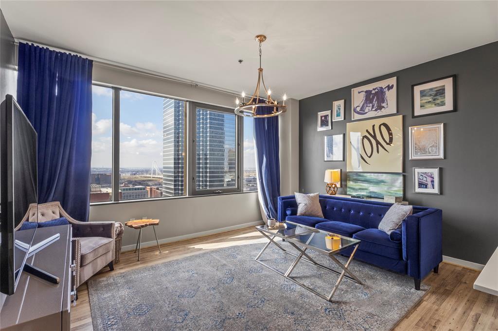 Metropolitan 1200 Main Street - Residential