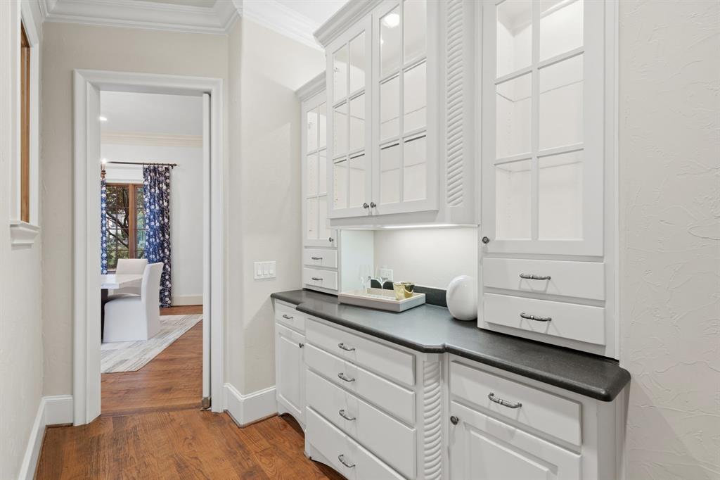 Forest Hills - Residential