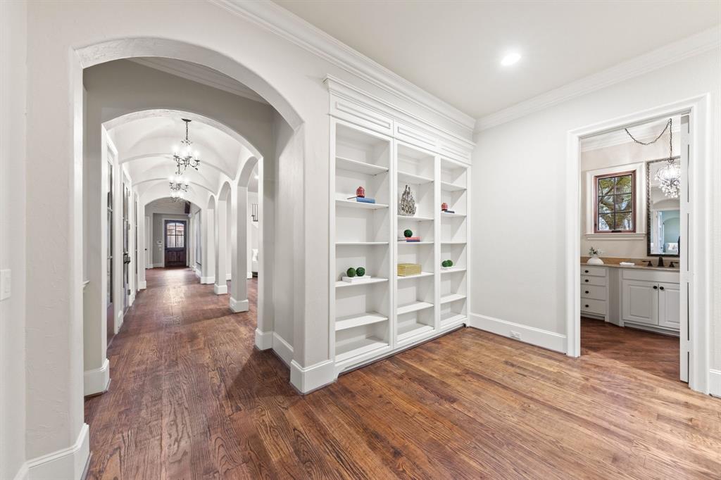 Forest Hills - Residential