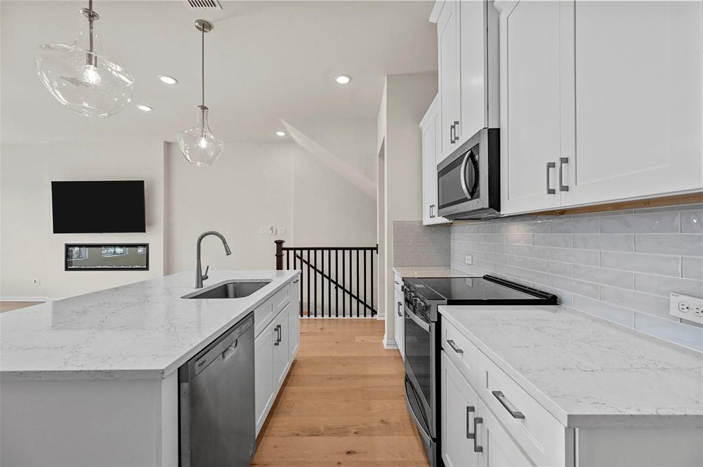 Flower Mound, Texas 75028, United States, 5 Bedrooms Bedrooms, ,4 BathroomsBathrooms,Residential,Pending,17202