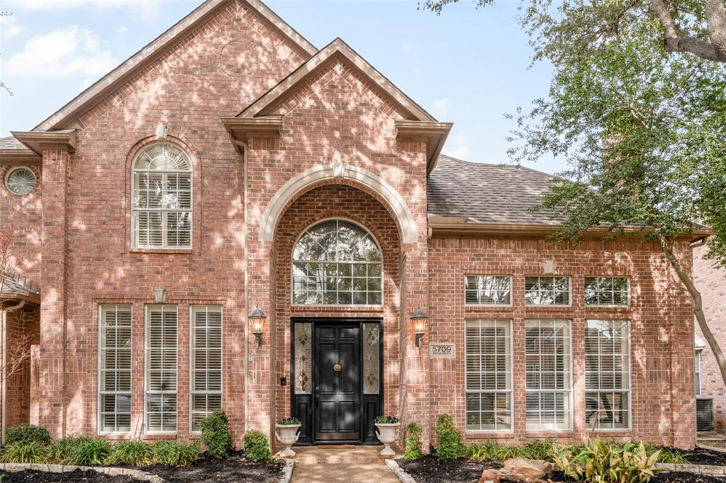 5709 Ridgehaven Drive