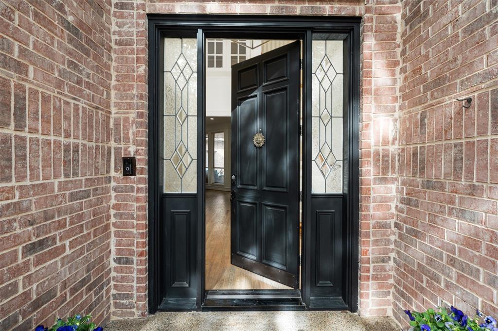 5709 Ridgehaven Drive